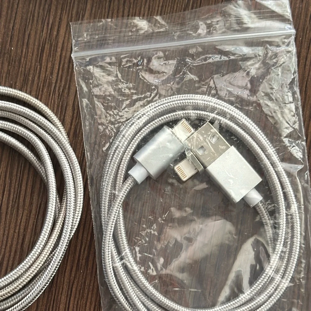 Magnetic cable for iPhone and android